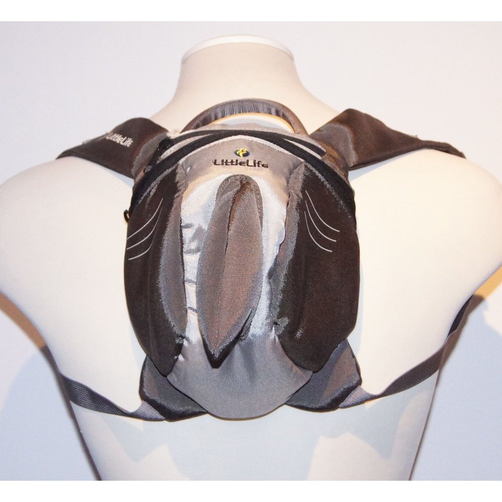 LittleLife shark child safety harness